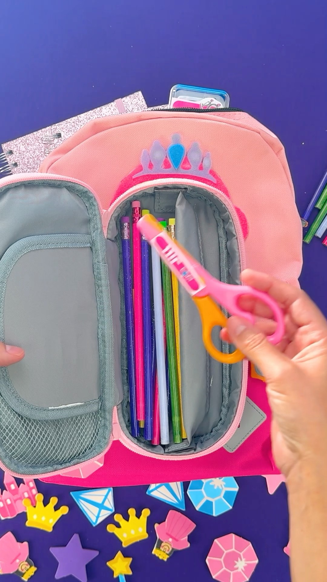 What’s in Jill’s backpack?? ? ?? Get ready for School with Jill! #school #getreadywithme