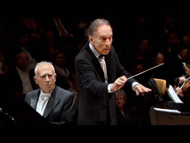 Mozart - Concerto pour piano n°17:2è mvt : Orch Philh Vienne / M.Pollini