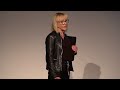 Szczerość i udręki artystów zawieszonych w czasie. | Joanna Gościej-Lewińska | TEDxYouth@Tarnow