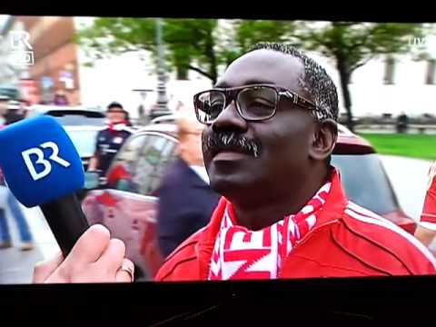 FC Bayern-Fan aus dem Senegal / Meister 2013