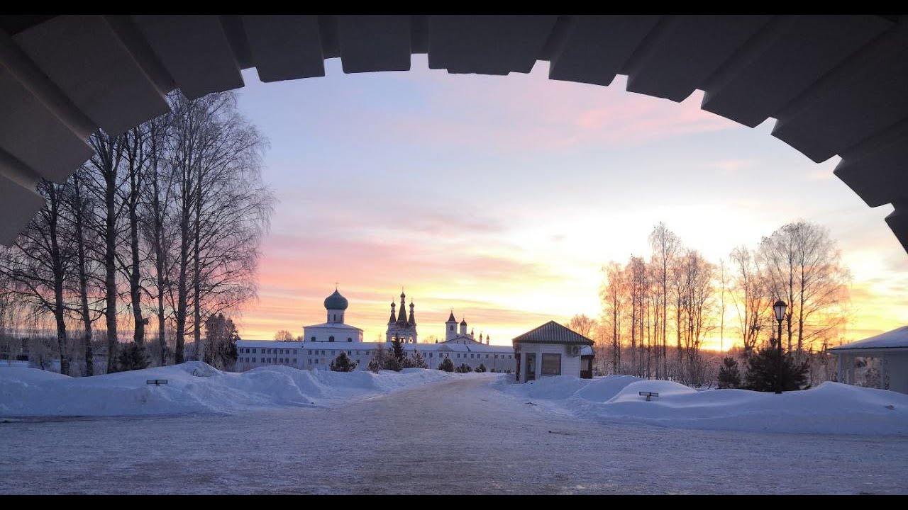 Божественная Литургия. Неделя о мытаре и фарисее. Иверской иконы Пресвятой Богородицы.