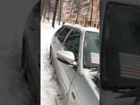 КРУТИТ СТАРТЕР НО
