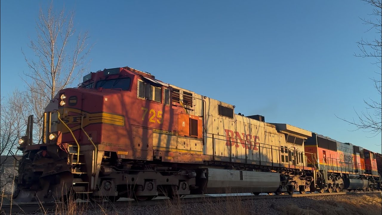 BNSF 725 & 281