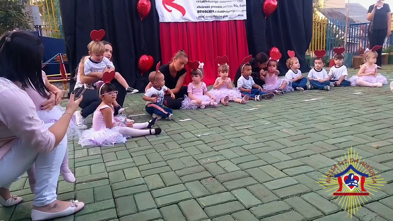 Homenagem do Maternal às Mães - Escola NSA escola profissional de braga