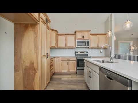 1403 Prairie Vista Ct, Norwalk, IA home video tour
