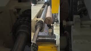 Teeth-roller & Nose Bar (TNB) Spindless Veneer Peeling Machine #wood #veneer #plywood #focusmach
