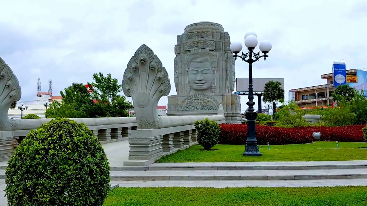 Visiting roundabout in the North of Chroy Changva Bridge, Phnom Penh, Cambodia