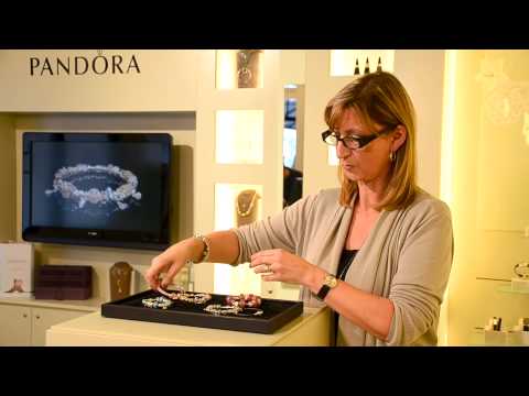 Video: Hoe Maak Je Een Pandora-armband Met Je Eigen Handen