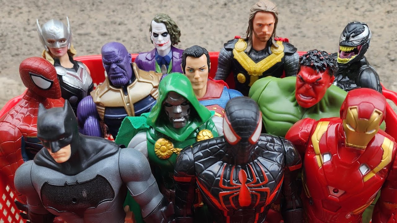 Marvel's Avengers Superhero Hunting Toys, Spiderman Vs Venom, Ironman, Hulk, Flash,Joker,Thanos #12 