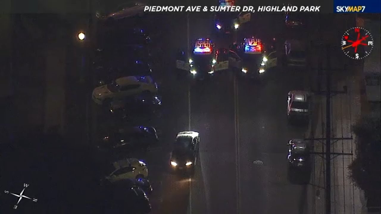 Police standoff unfolds after chase with armed man in Los Angeles - YouTube