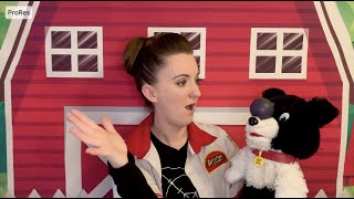 Awana Cubbies Puppet Show - AppleSeed Bear Hug 13