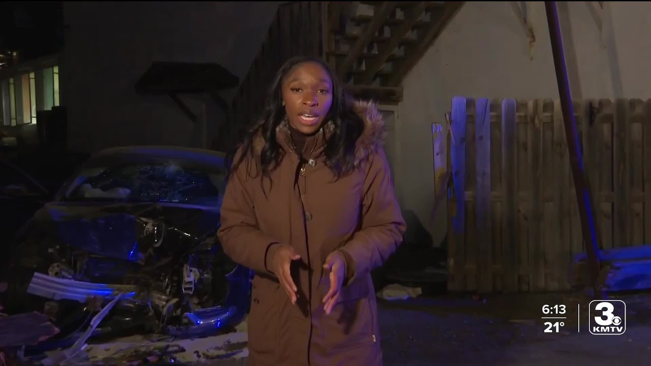 Crash in North Omaha sends multiple people to hospital - YouTube