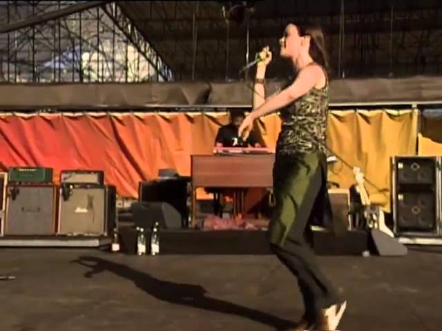 04. Alanis Morissette -  Hand In My Pocket (Woodstock '99) class=
