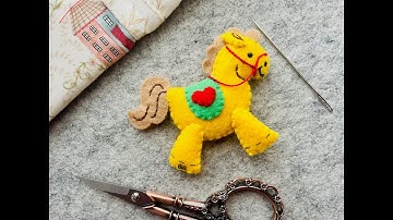 Mini Bucilla Video: Attach Cording to Felt