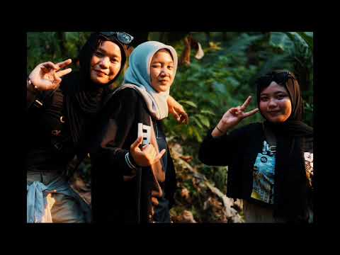 Perjalanan ke bukit SANGHYANG DORA majalengka by KICLIK ADVENTURE