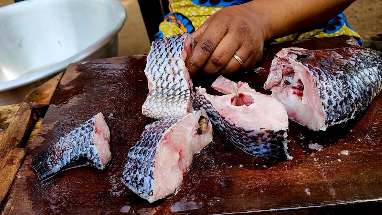 Make The Best Tilapia Fish Stew With Me. #villagecooking #africanfood #foodie