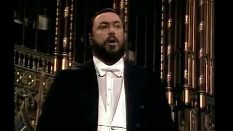 Adeste Fideles Pavarotti Notre Dame