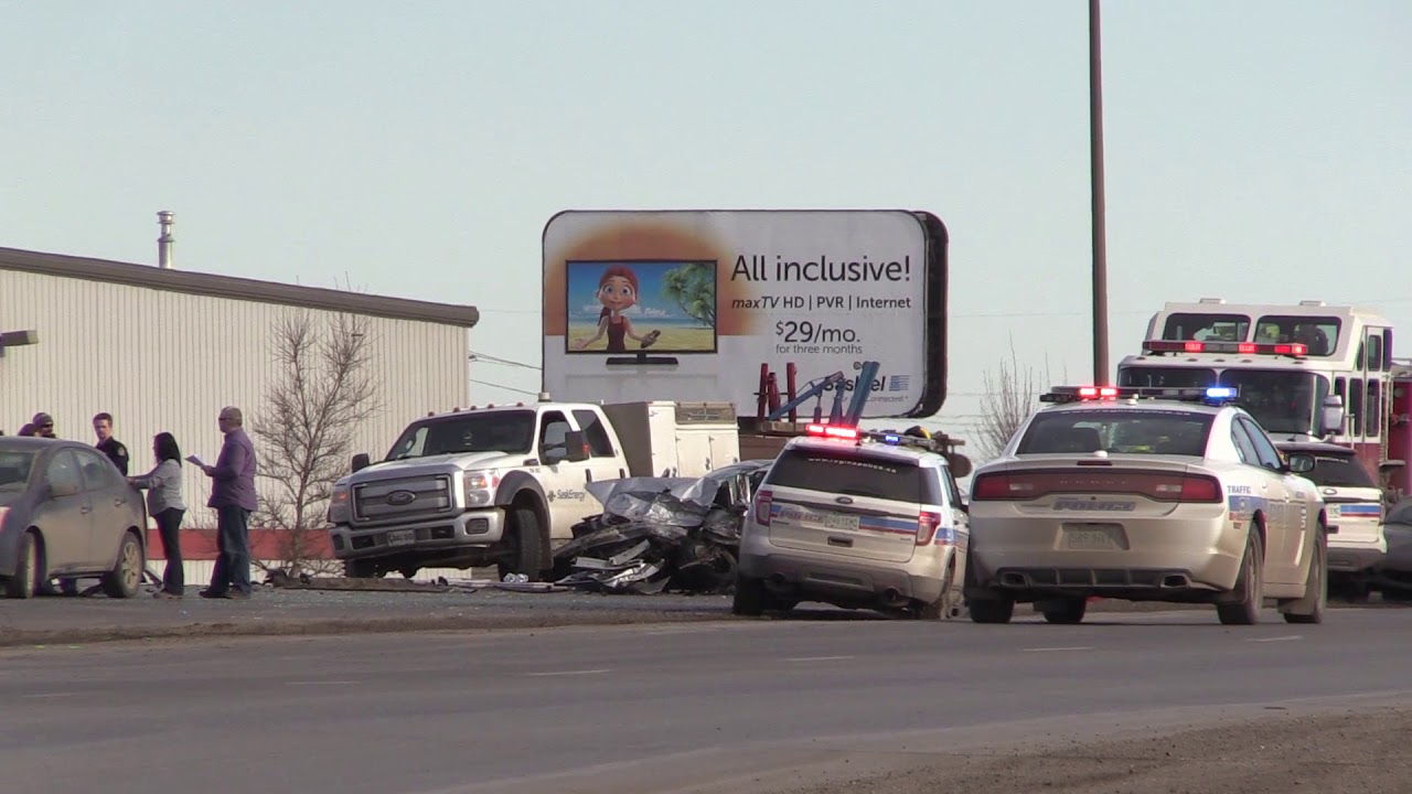 Fatal crash on Regina's Ring Road - YouTube