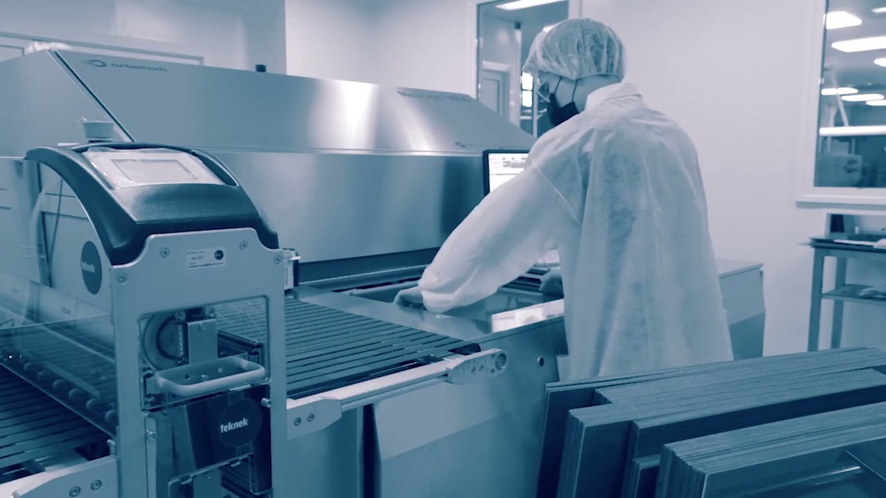 Italy’s production plant - direct imaging in the clean room