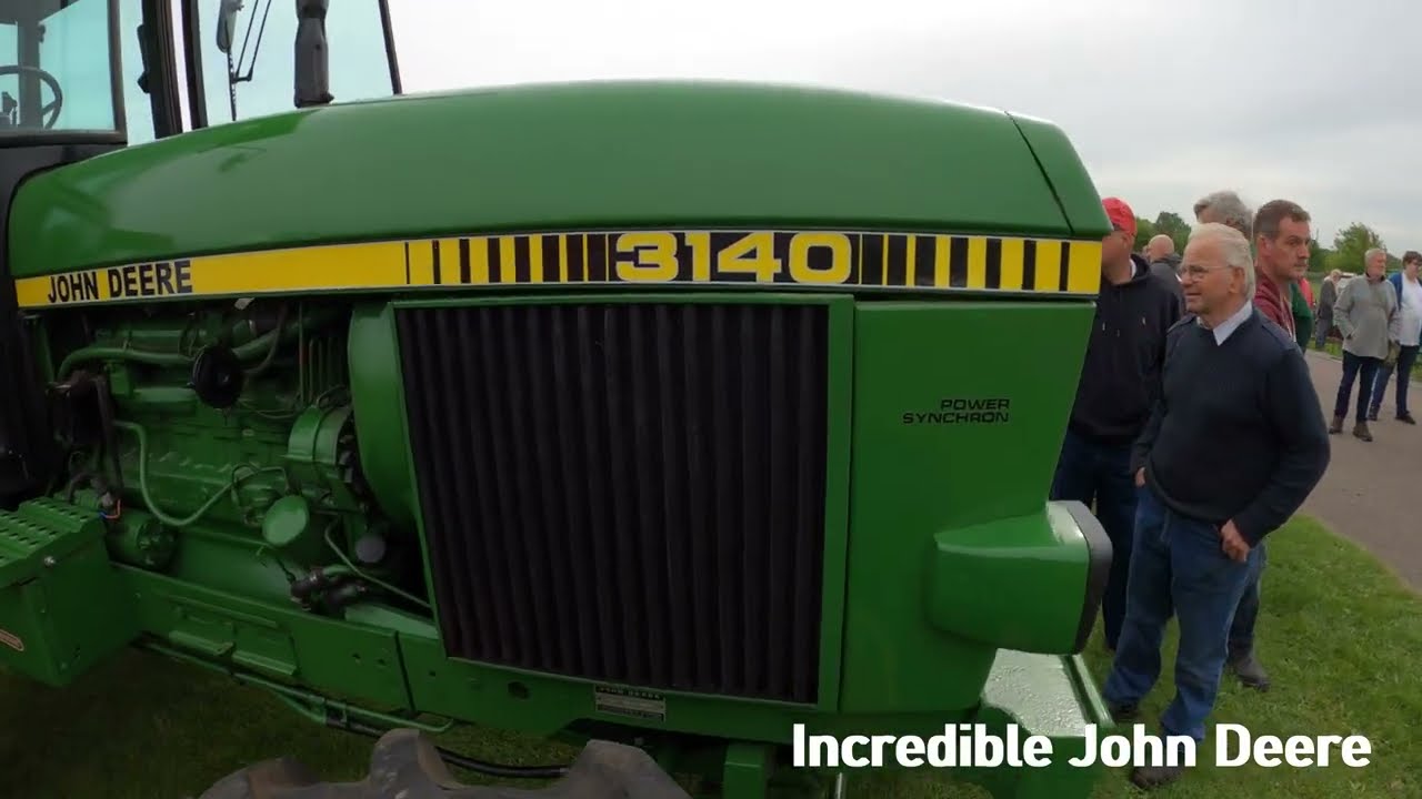 1982 John Deere 3140 4WD 5.9 Litre 6-Cyl Diesel Tractor (97 HP) SG2 Cab