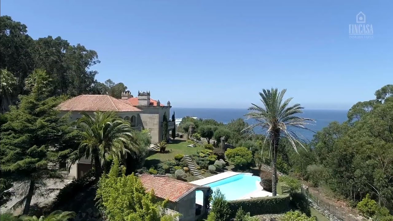 FINCASA. Ref.C002750. Casa estilo pazo gallego con vistas al mar. Primera línea. Sur de Galicia.