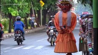 ondel ondel performance on street Jakarta #OrangeColour