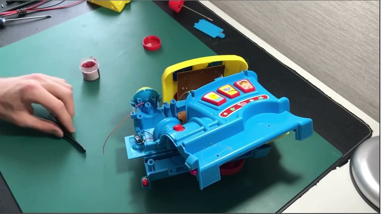 Ремонт музыкальных игрушек - YouTube