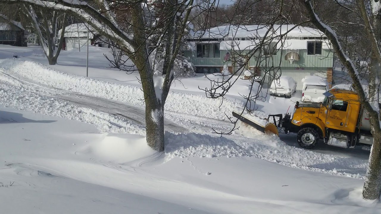 Cul De Sac plowing artist.
