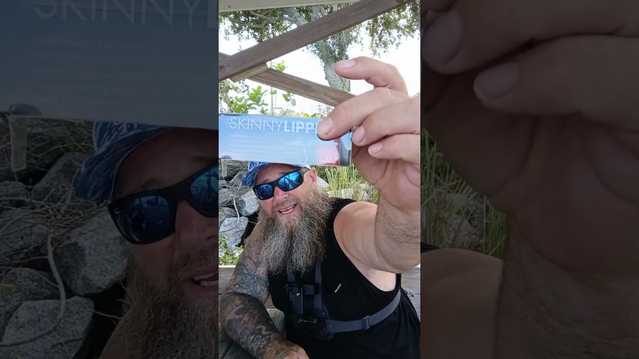 Unboxing my new skinny lipper by Salt Strong 