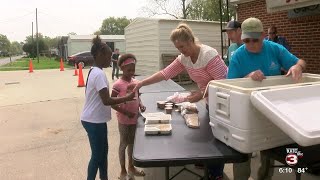 Second Harvest mobile pantries