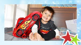 Lightning McQueen Backpack UNBOXING and TRANSFORMATION | Fun Videos for KIDS