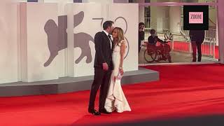 Venezia 78, Jennifer Lopez e Ben Affleck sul red carpet di "The last duel"