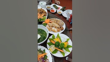 Cỗ cưới to thế