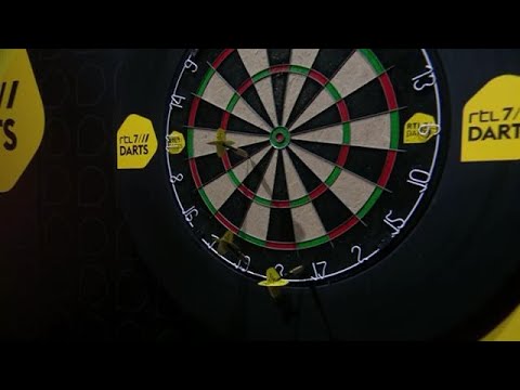 Analisten lachen dartende geluidsman uit! - RTL 7 DARTS: GRAND SLAM OF DARTS