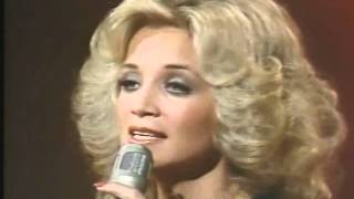 Watch Barbara Mandrell Woman To Woman video