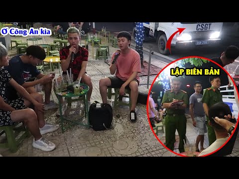 Video Hai thanh niên cover 