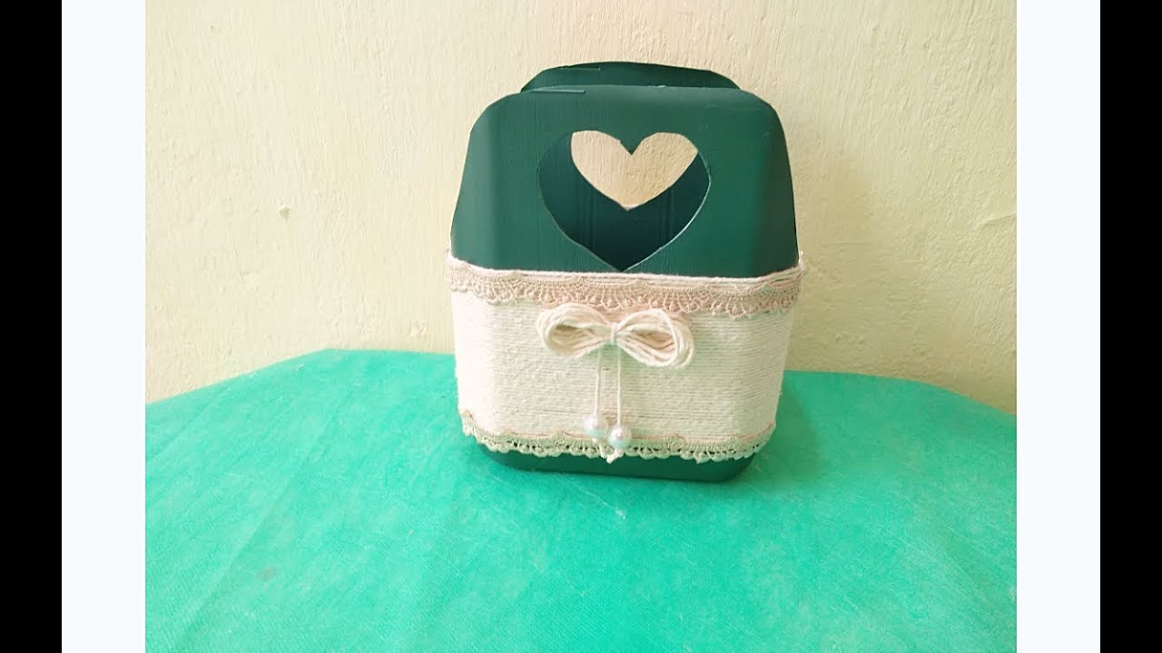 Cesta com galão e barbante