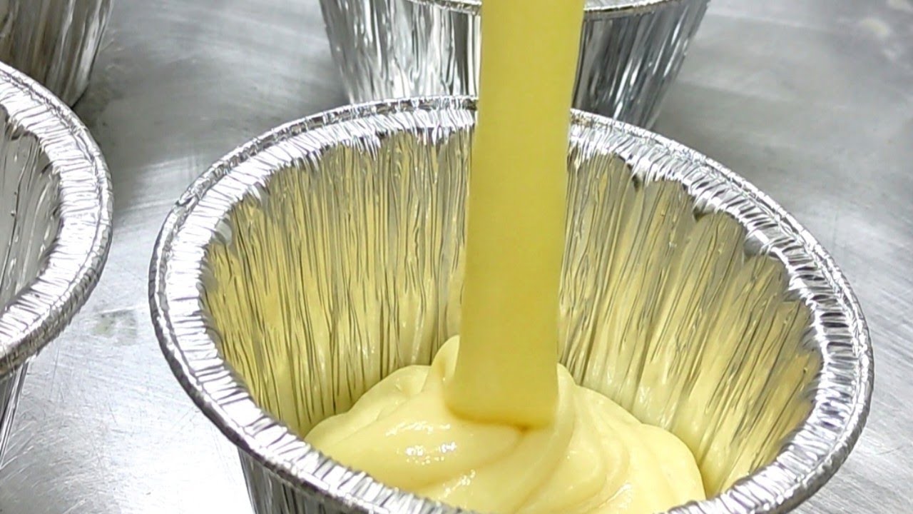 هتقومي حالا تعمليها وصفتي لإنجح كب كيك بالكريم كراميل هش ولذيذ والطعم رهيب 🍮