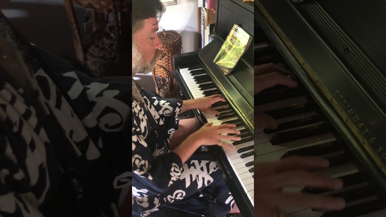 YouTubeでRobe Recitals Episode 8を視聴 YouTubeでRobe Recitals Episode 8を視聴