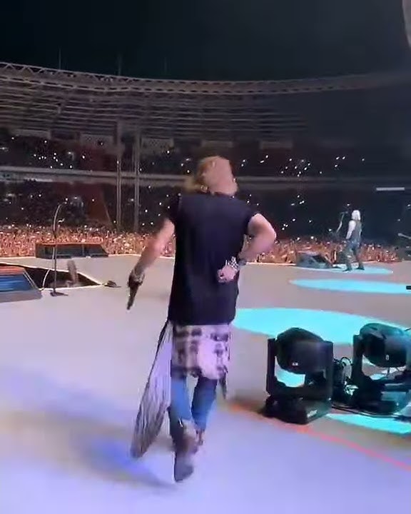 Guns n roses walk on stage Jakarta 2018
