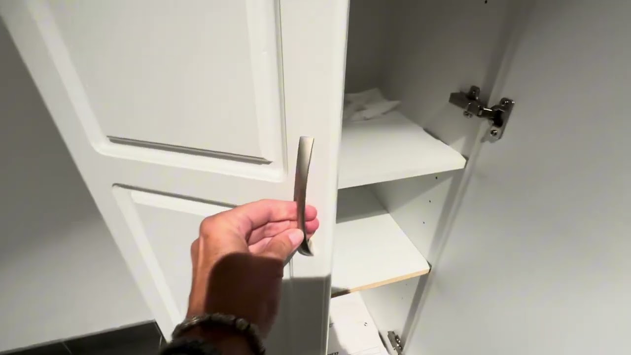 SystemBuild Kendall 24" Cabinet in White