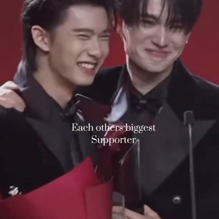 Better together than alone🫂 they've come along way & still long to go🤝 #cctovideonotmine #poohpavel