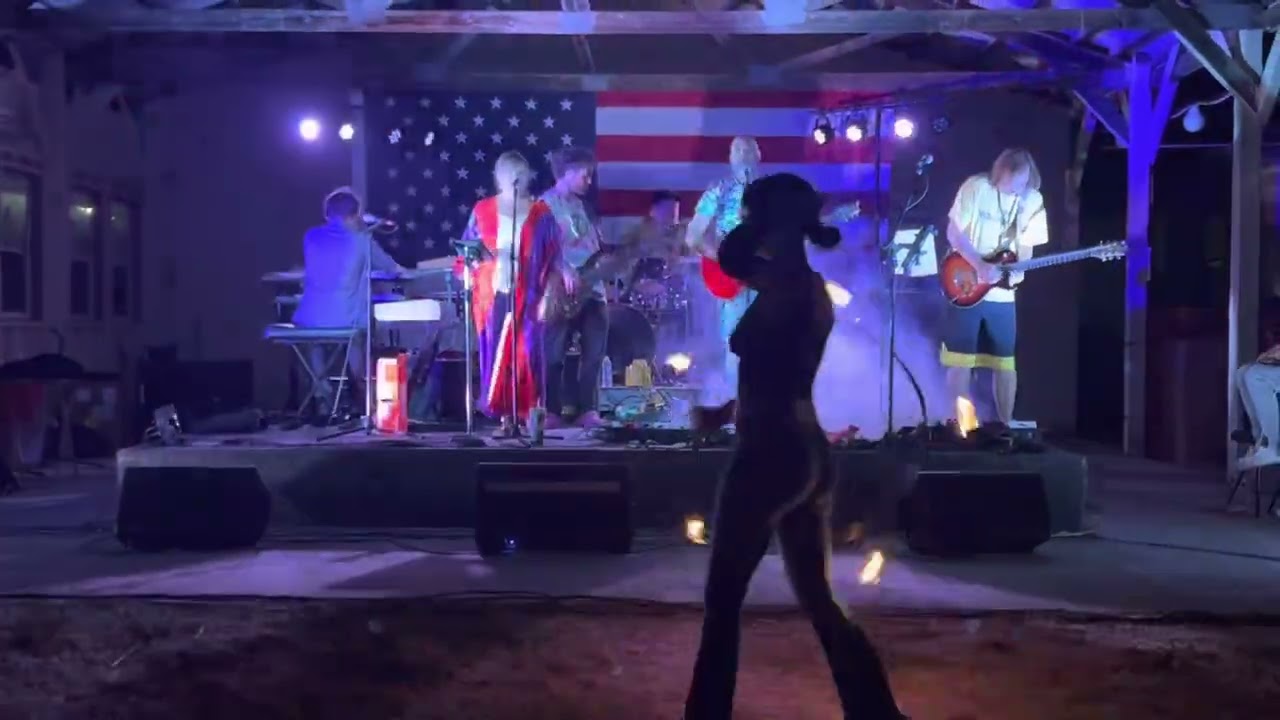 The County Line jam band Fire Hooper