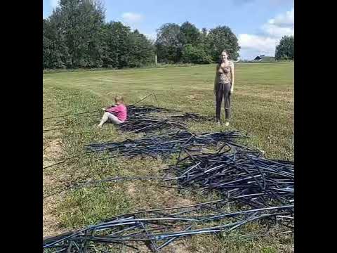 капельный полив клубники - YouTube