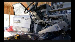 35 YEARS Worth of DIRT (85 4Runner CAB CLEAN UP) 1st Generation 4Runner by Everyday Outdoor 10,570 views 5 years ago 4 minutes, 13 seconds