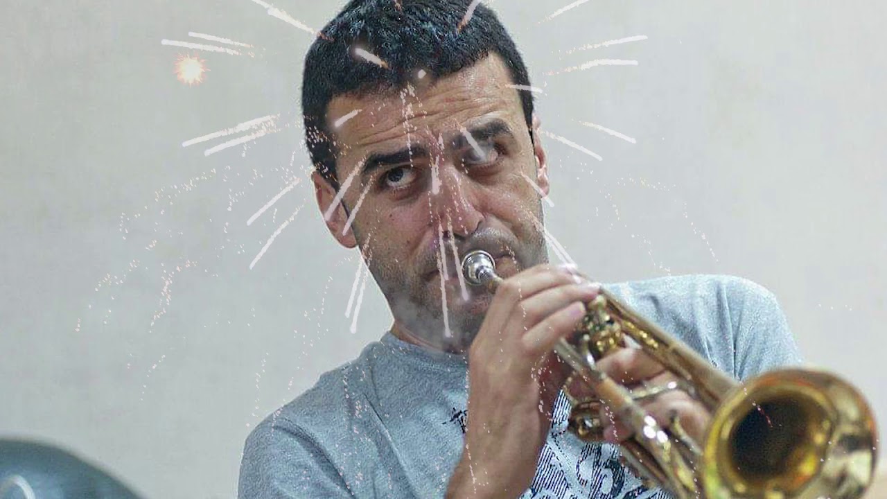 UN EXTRAÑO EN EL VILLAR