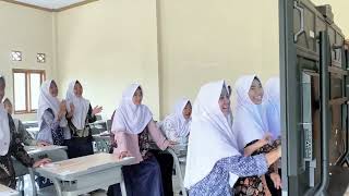 “Pembelajaran Bahasa Arab materi al- Hiwayah (Hobi) dengan media Interactive Flat Panel (IFP)”