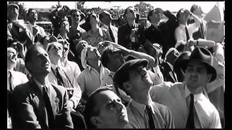 Vulcan Barrel Roll Farnborough 1955 HQ]   YouTube3