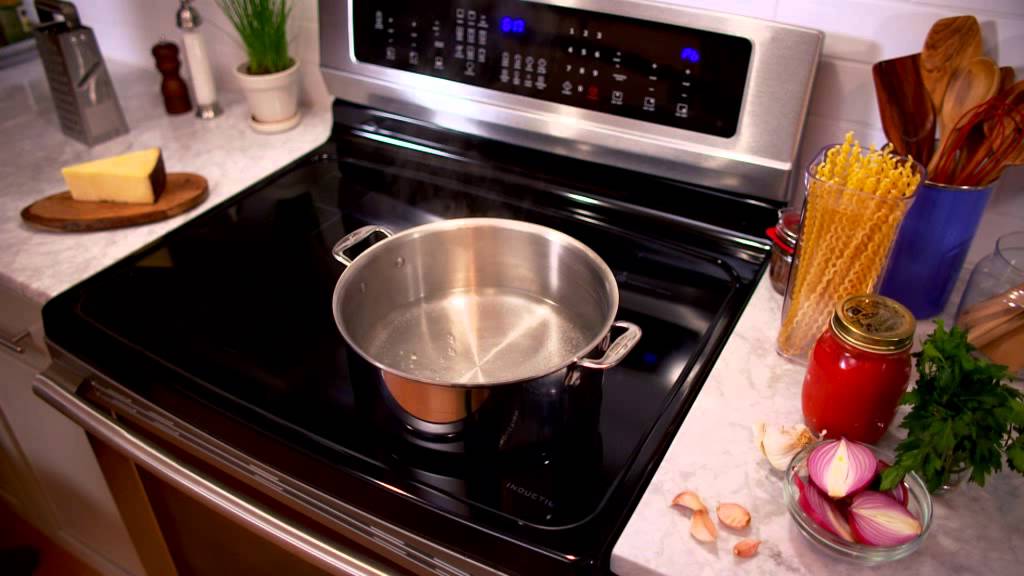 Cuisinière à induction Electrolux 