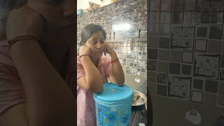 Aaj dhakan kholte hi me shoked ho gyi #minivlog #dailyvlog #youtubeshorts #swiggy